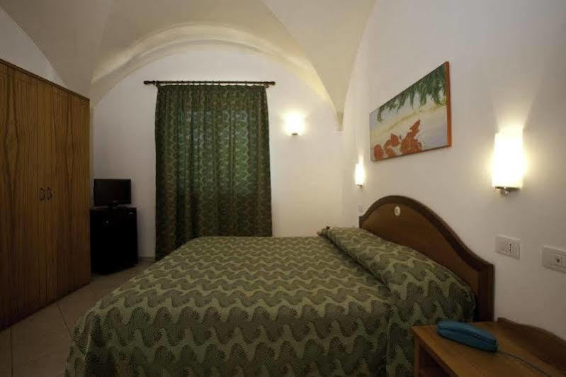 מינרווינו די ל'צה Dolmen Sport Resort מראה חיצוני תמונה